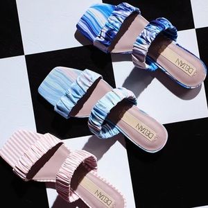 NEW Deltan Cora Printed Two Band Slip On Sandals